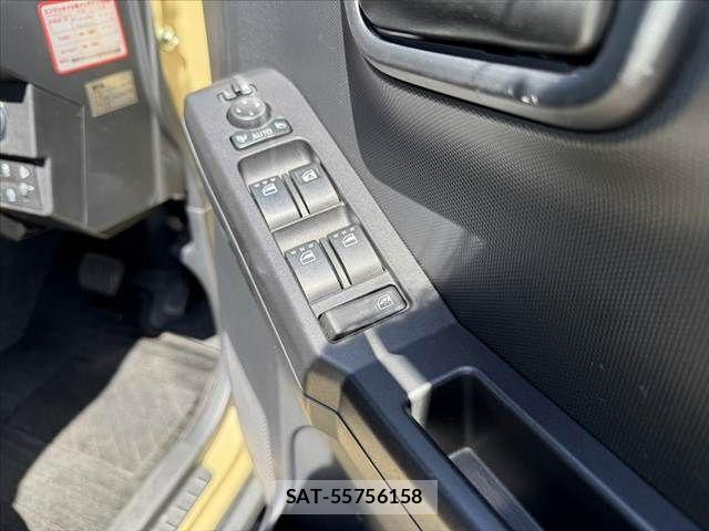 Daihatsu TAFT 2020-06 8210543-21