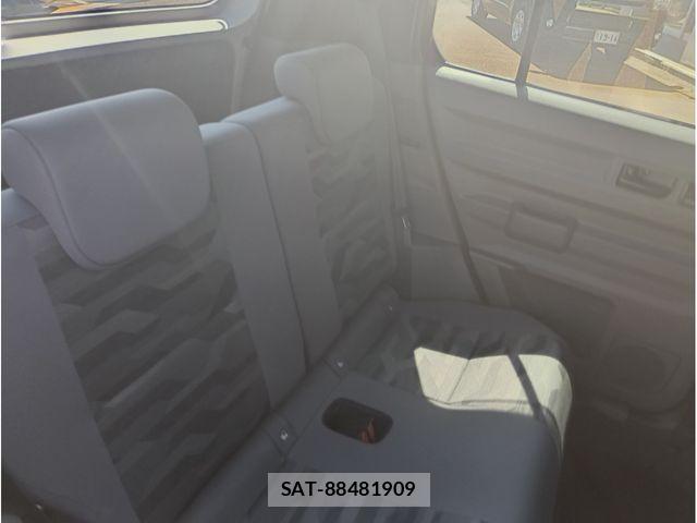 Daihatsu TAFT 2022-07 8210541-12