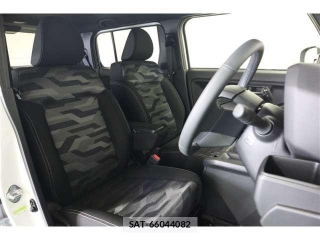 Daihatsu TAFT 2025-10 8210524-9
