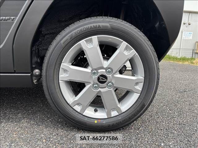 Daihatsu TAFT 2026-03 8232039-9