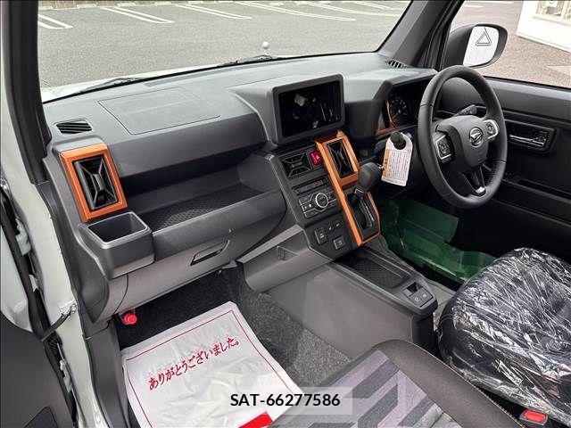 Daihatsu TAFT 2026-03 8232039-24