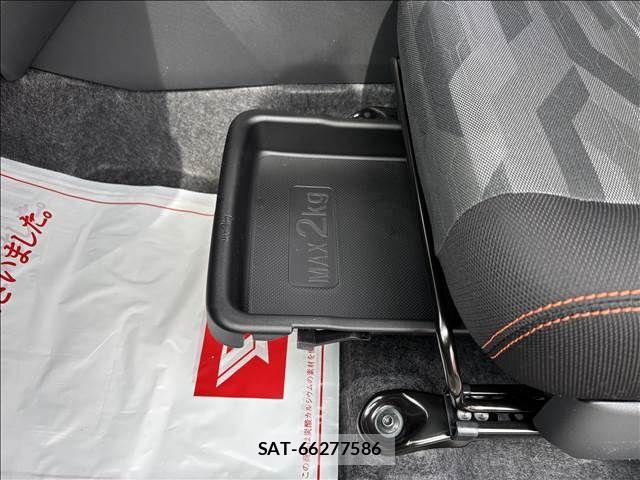Daihatsu TAFT 2026-03 8232039-26