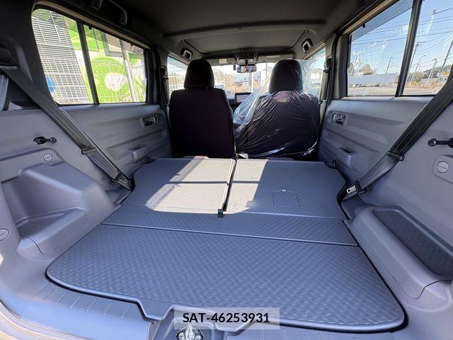 Daihatsu TAFT 2025-01 8317476-17