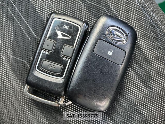 Daihatsu TAFT 2021-10 8527656-7