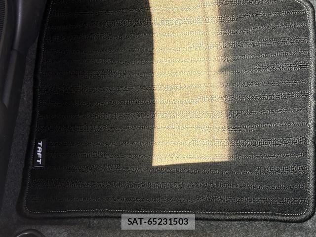 Daihatsu TAFT 2023-03 8686723-25