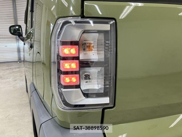 Daihatsu TAFT 2021-09 8746220-25
