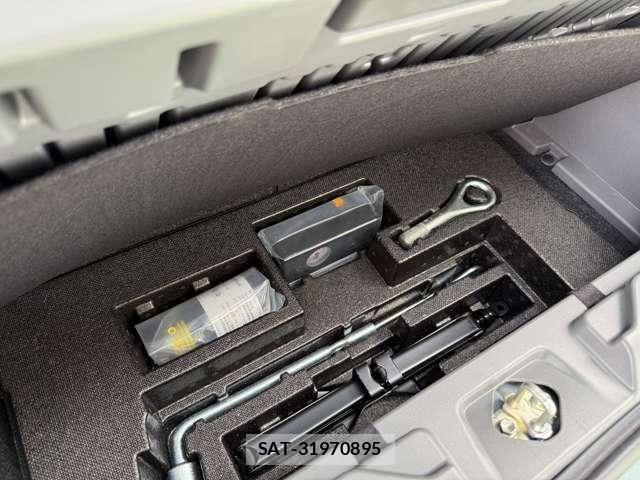 Daihatsu TAFT 2024-07 8746219-22
