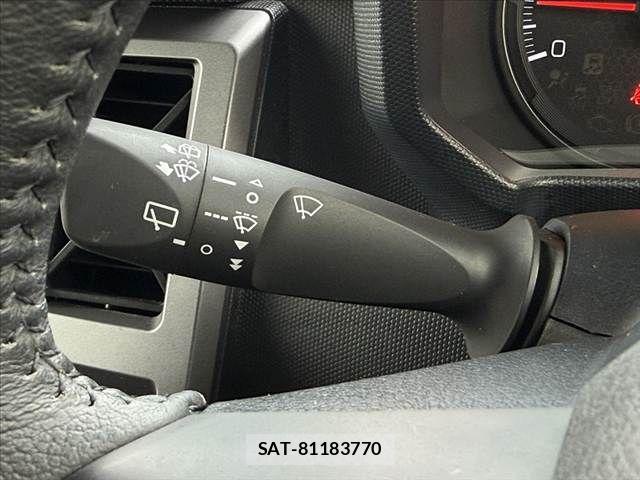 Daihatsu TAFT 2023-09 8831928-24