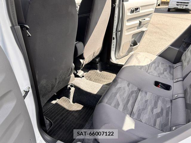 Daihatsu TAFT 2026-03 8850810-13