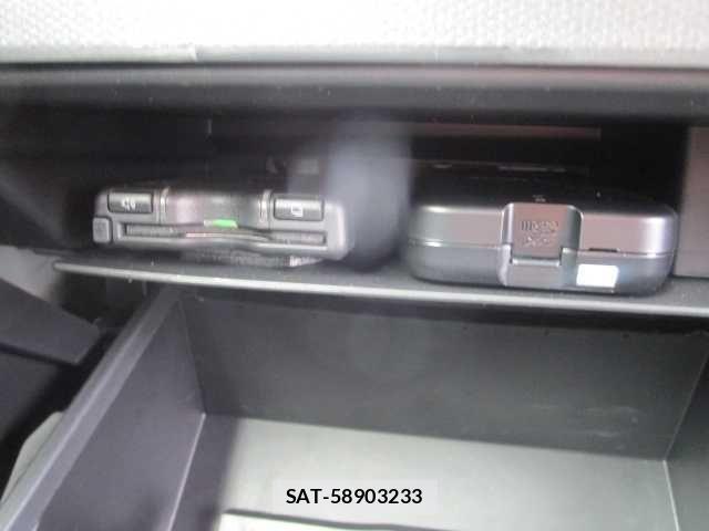 Daihatsu TAFT 2025-04 8882479-25