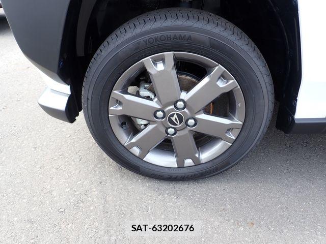 Daihatsu TAFT 2025-04 8882481-5