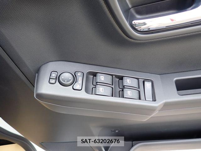 Daihatsu TAFT 2025-04 8882481-7