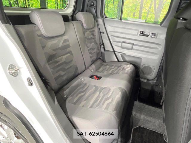 Daihatsu TAFT 2021-12 8884437-9