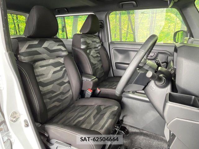 Daihatsu TAFT 2021-12 8884437-8