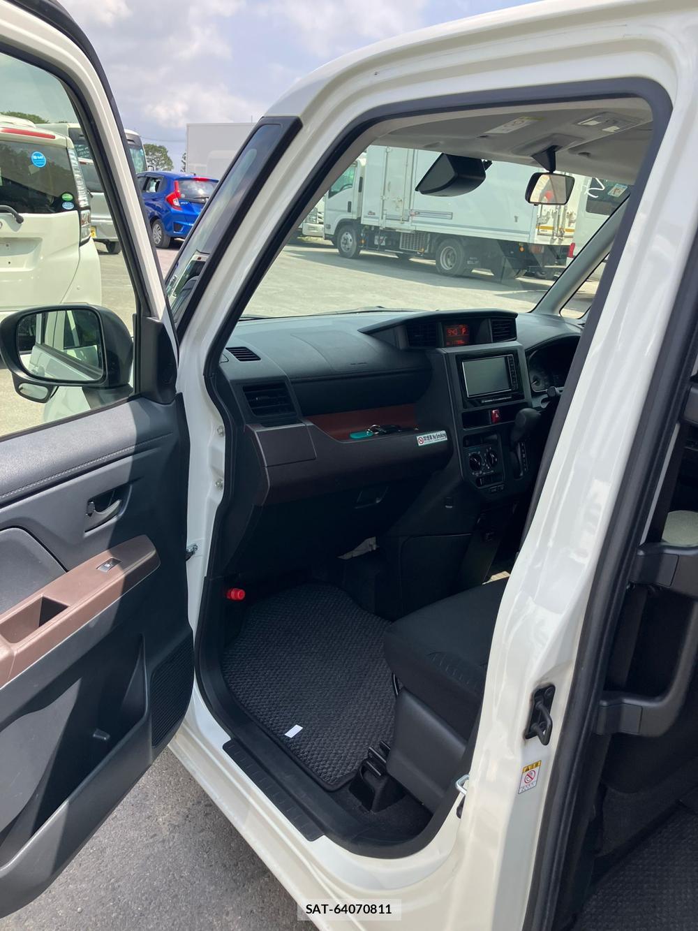 Toyota TANK 2018-07 1056664-9