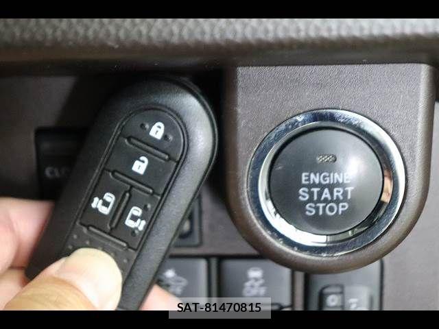 Toyota TANK 2017-02 6615159-7