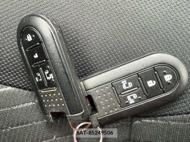 Toyota TANK 2017-08 6678398-25