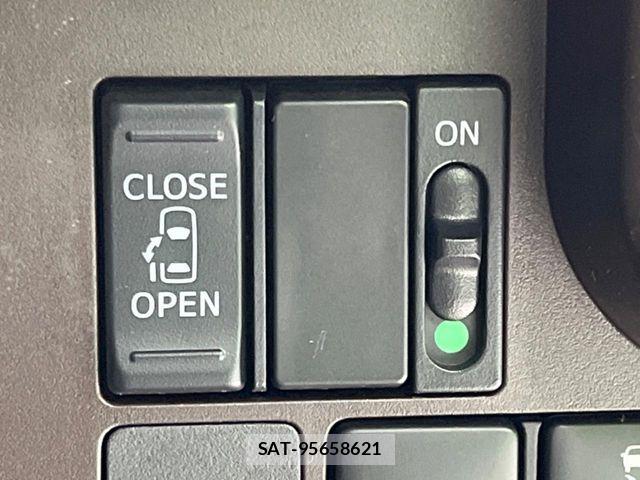 Toyota TANK 2017-09 6717504-4