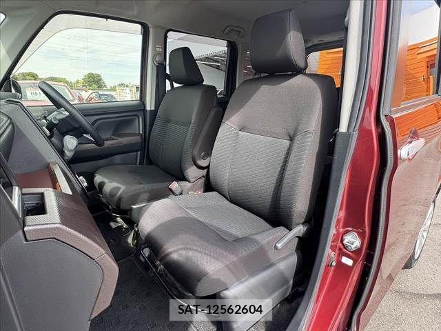 Toyota TANK 2019-04 6791707-16