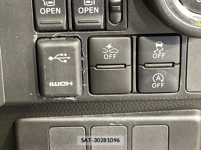 Toyota TANK 2017-10 6817528-5