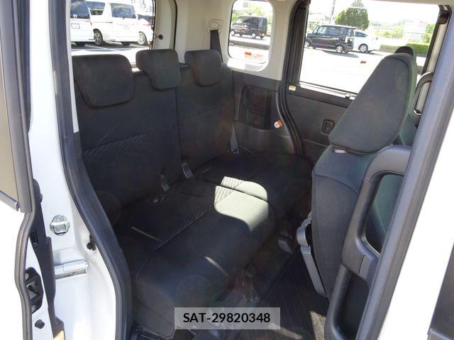 Toyota TANK 2019-04 6817529-10