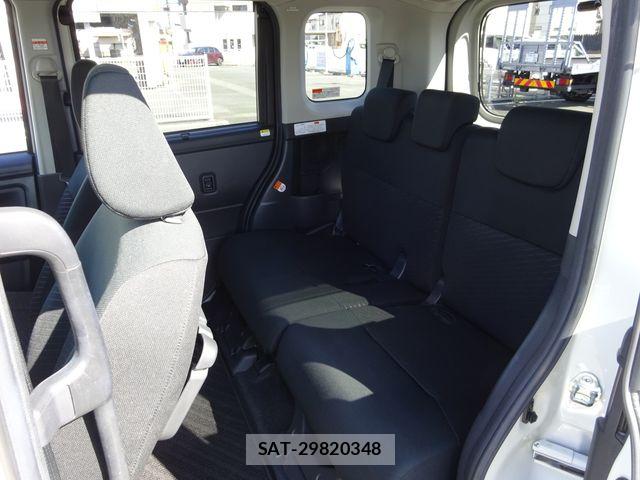 Toyota TANK 2019-04 6817529-15