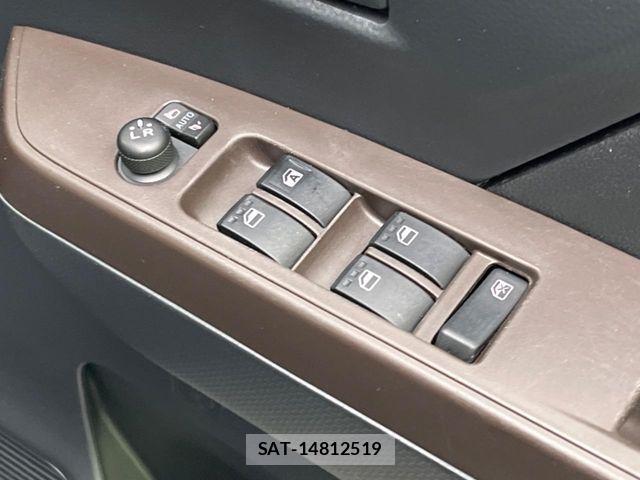 Toyota TANK 2017-05 6914057-6