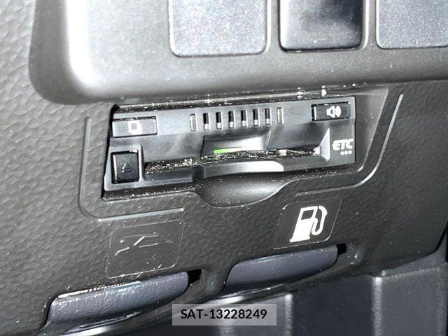 Toyota TANK 2019-06 7060997-6