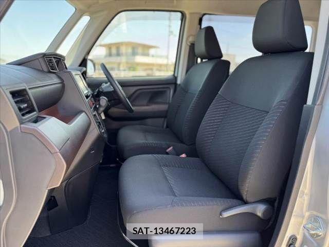 Toyota TANK 2019-07 7225856-16