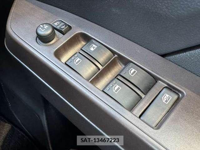 Toyota TANK 2019-07 7225856-25