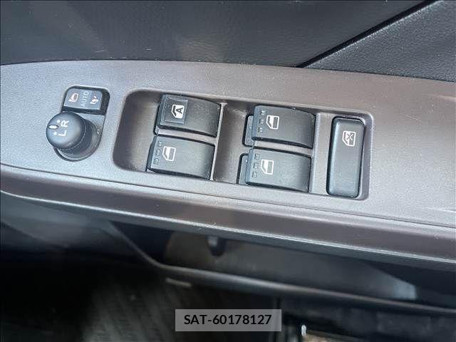 Toyota TANK 2017-02 7225846-12