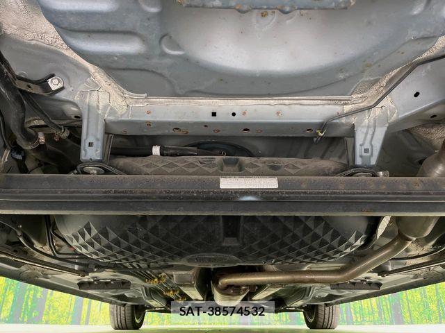 Toyota TANK 2017-01 7330517-18