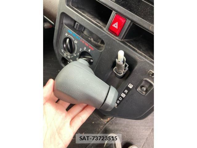Toyota TANK 2017-02 7330520-20