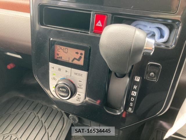 Toyota TANK 2018-01 7394422-18