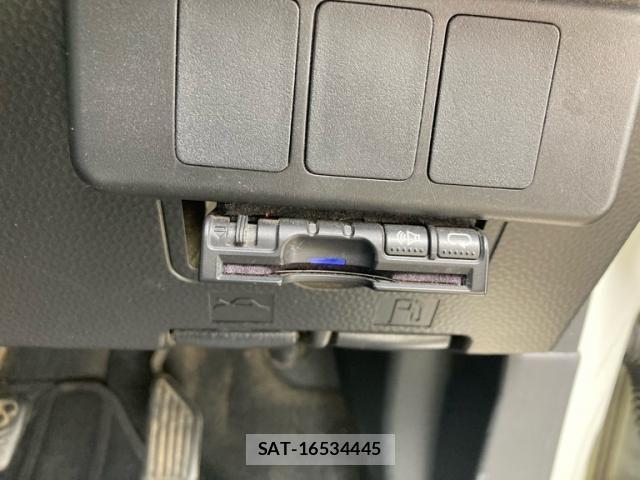Toyota TANK 2018-01 7394422-22