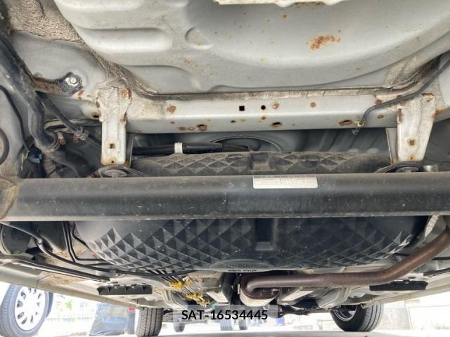 Toyota TANK 2018-01 7394422-7