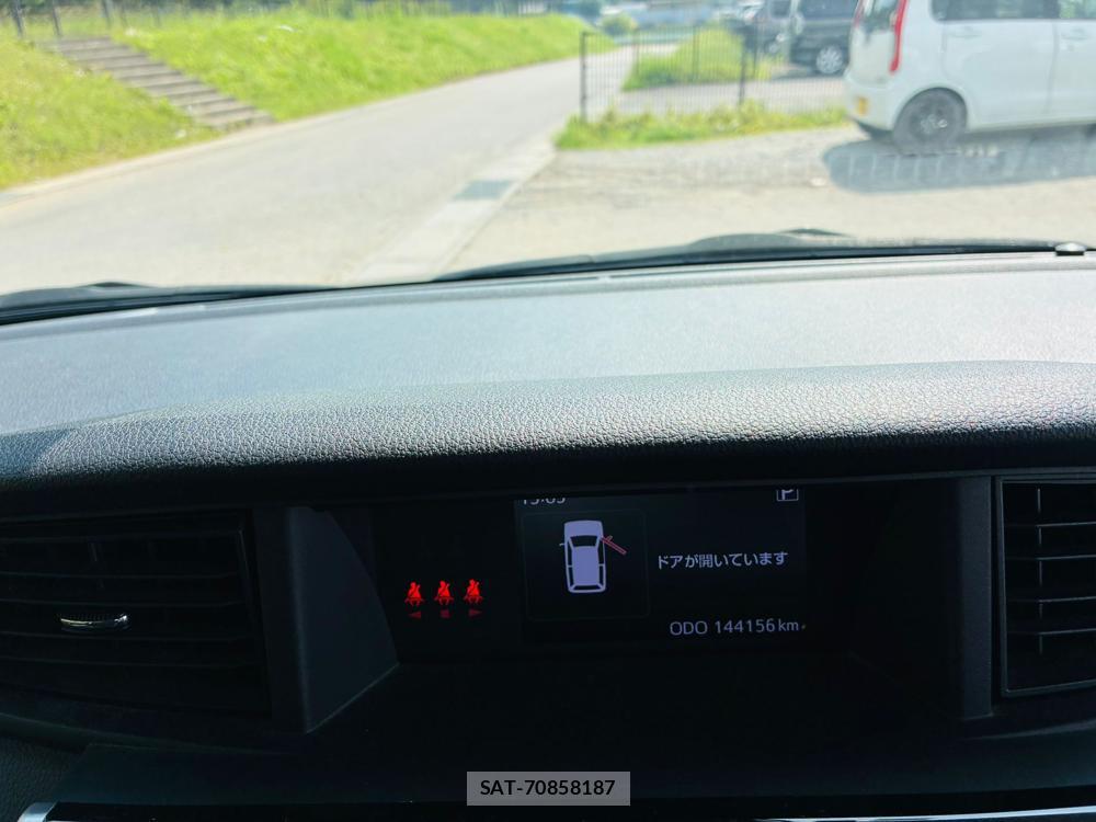 Toyota TANK 2019-06 7466584-15