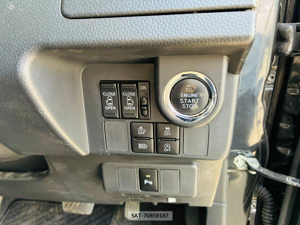 Toyota TANK 2019-06 7466584-16