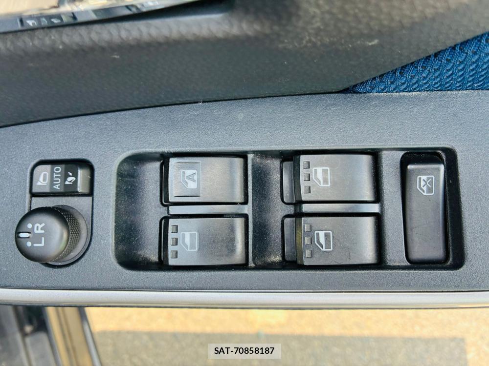 Toyota TANK 2019-06 7466584-21