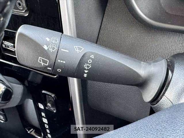 Toyota TANK 2019-08 7879849-23