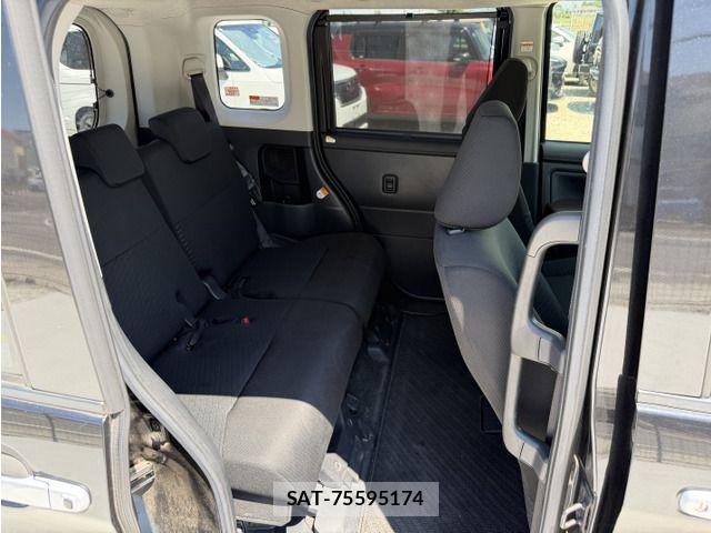 Toyota TANK 2019-02 8038642-11