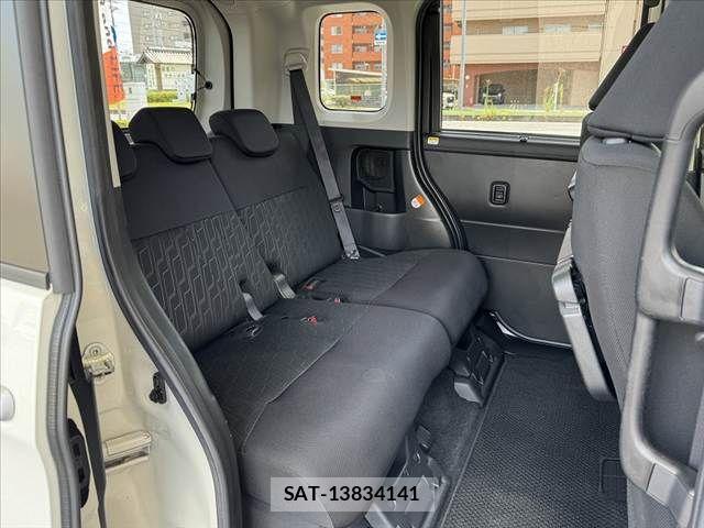 Toyota TANK 2019-06 8102204-16