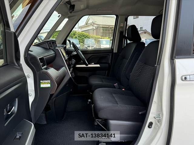 Toyota TANK 2019-06 8102204-17