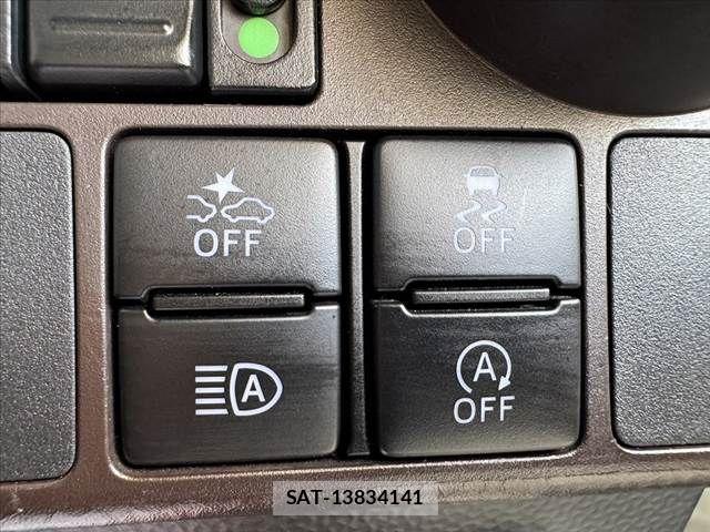 Toyota TANK 2019-06 8102204-3