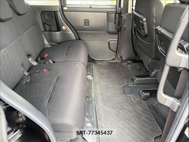 Toyota TANK 2018-09 8102200-17