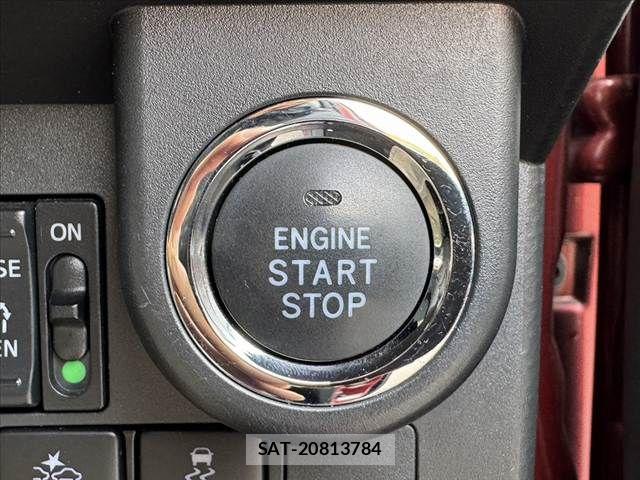 Toyota TANK 2019-09 8210550-26