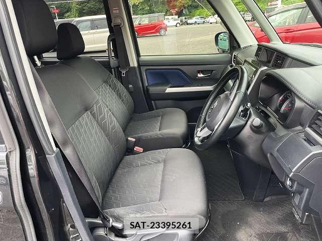 Toyota TANK 2018-01 8210561-8