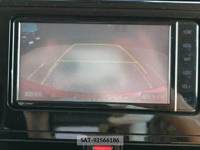 Toyota TANK 2020-06 8210558-4