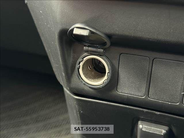 Toyota TANK 2018-05 8246883-14
