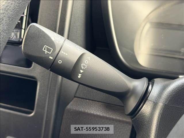 Toyota TANK 2018-05 8246883-27
